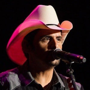 Brad Paisley Headshot 8 of 10