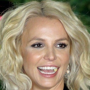 Britney Spears Headshot 7 of 10