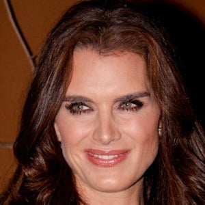 Brooke Shields Headshot 7 of 10