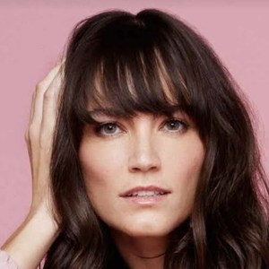 Bruna Boechat Headshot 3 of 17