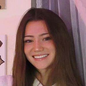 Caitlyn Schofield Headshot 4 of 6