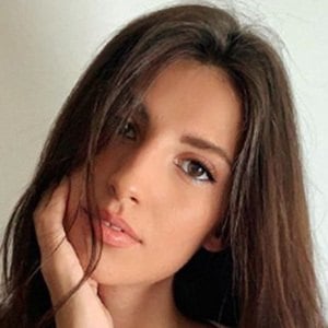 Carlota Squella Headshot 2 of 5