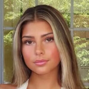 Catalina Pisciotta Headshot 3 of 10