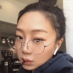 Christina Liu Headshot 2 of 3
