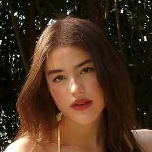 Clara Malensek Headshot 8 of 10
