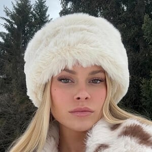 Claudia Rodriguez Krupanszka Headshot 8 of 10