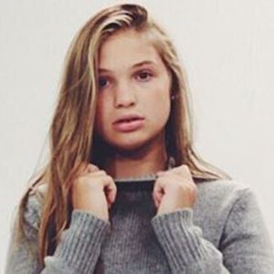 ClearlyChloe Headshot 2 of 7