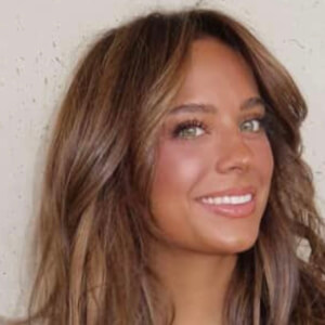 Courtney Hannah Headshot 6 of 7