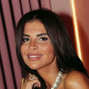 Dania Elbanawy Headshot 4 of 6