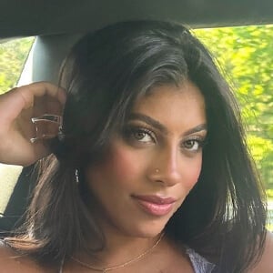danyell_marie Headshot 6 of 6
