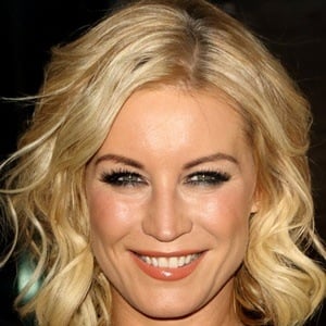 Denise van Outen Headshot 9 of 10