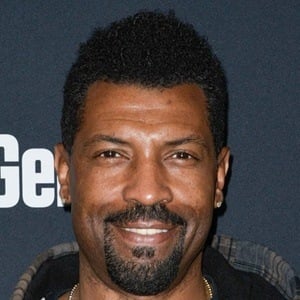 Deon Cole Headshot 8 of 10