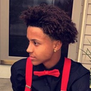 Devontae_Ballin Headshot 3 of 10