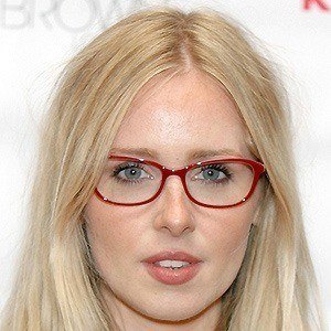 Diana Vickers Headshot 5 of 10