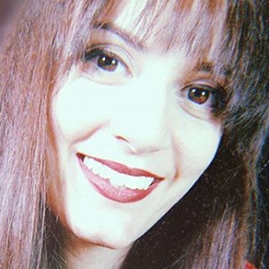 EL ASMR Headshot 3 of 4