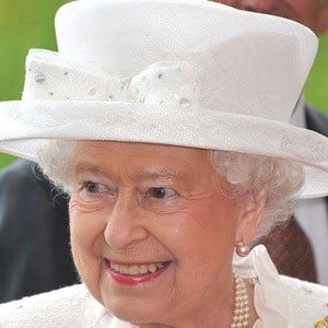 Elizabeth II at age 89