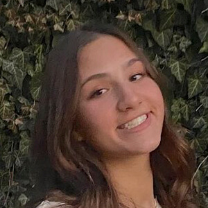Ella Wrobel Headshot 3 of 5