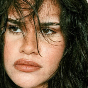 Erika Vianey Headshot 4 of 10