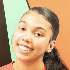 Esssenccee Headshot 8 of 8