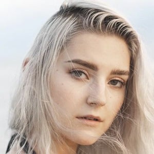 Eva Elfie at age 20