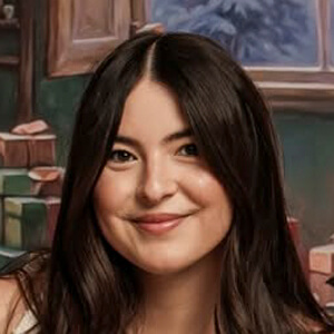 Evelyn Arguelles Headshot 5 of 6