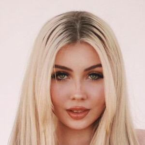 Farah Nazor Headshot 7 of 12