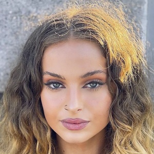 foxyashlynn at age 21