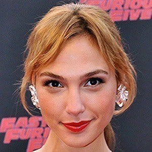 Gal Gadot at age 25