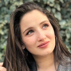 Gokce Akyildiz Headshot 3 of 10