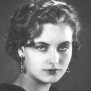 Greta Garbo Headshot 6 of 10