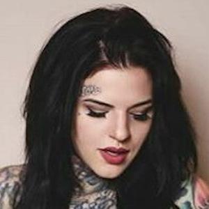 Heidi Lavon Headshot 4 of 10