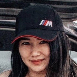 Helen Li Headshot 7 of 13