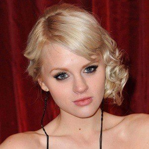 Hetti Bywater Headshot 4 of 4