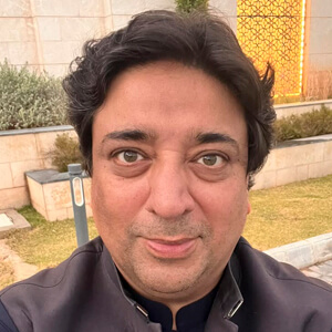 Hisham Sarwar Headshot 2 of 5