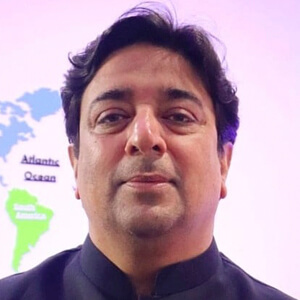 Hisham Sarwar Headshot 4 of 5