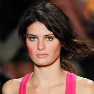 Isabeli Fontana Headshot 5 of 9