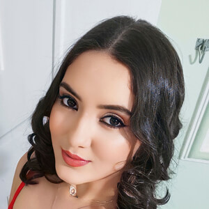 Janne Teixera Headshot 2 of 3