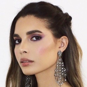 Jasmine Tosh Headshot 2 of 3