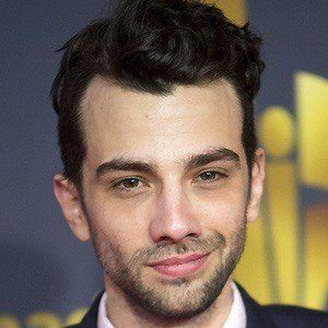 Jay Baruchel Headshot 6 of 10