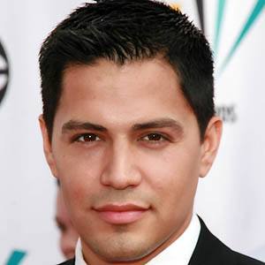 Jay Hernandez at age 28