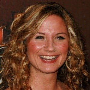 Jennifer Nettles Headshot 8 of 8