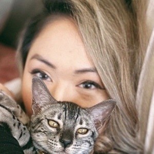 Jenny Chang Headshot 8 of 10