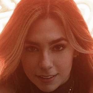 Jess Amarillas Headshot 2 of 3