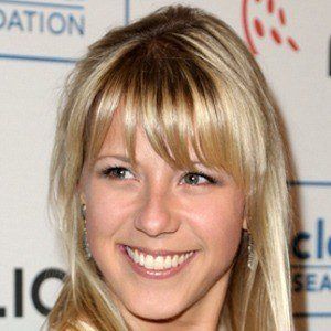 Jodie Sweetin at age 33