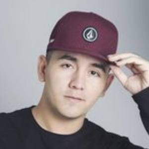 Jozue Elizalde Headshot 7 of 10