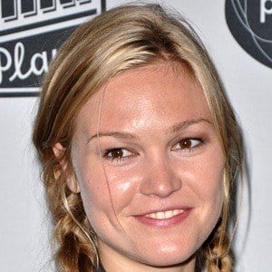 Julia Stiles at age 29