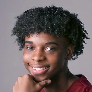 Kameron Wells Headshot 3 of 10