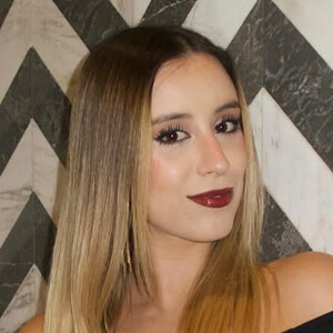 Karina Alejandra De Hoyos Headshot 2 of 6