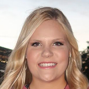 Karlee Kruse Headshot 4 of 5