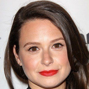 Katie Lowes Headshot 3 of 6